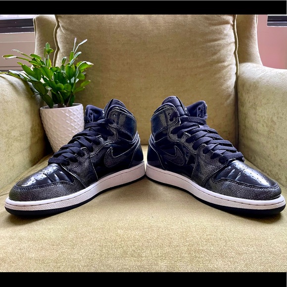 Air Jordan 1 Retro ‘Black Patent’ Anti-Gravity 👟 - Picture 5 of 9